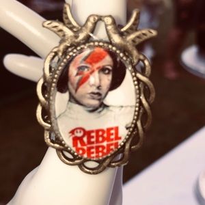🗡🗡PRINCESS LEIA DAVID BOWIE RING